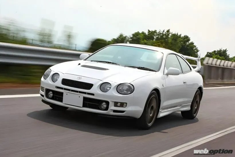 MSG_carshop's tweet photo. なんで最近のメーカーは
車種問わず同じ顔にしちゃうんだろう。。

ここで90年代のトヨタを見てみよう。
個性ありすぎぃぃいい！

一目で車種が分かりますね‼️

#改造車売るならMSG https://t.co/PVEasu4Lmd
