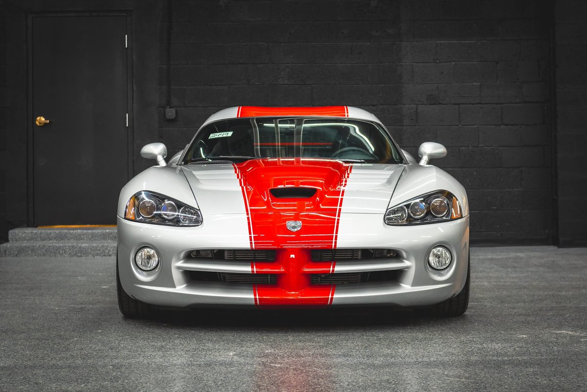 KingOfMopar1's tweet photo. 2010 Dodge Viper SRT-10 finished in Bright Silver Metallic with red stripes https://t.co/RlntAMsqzI