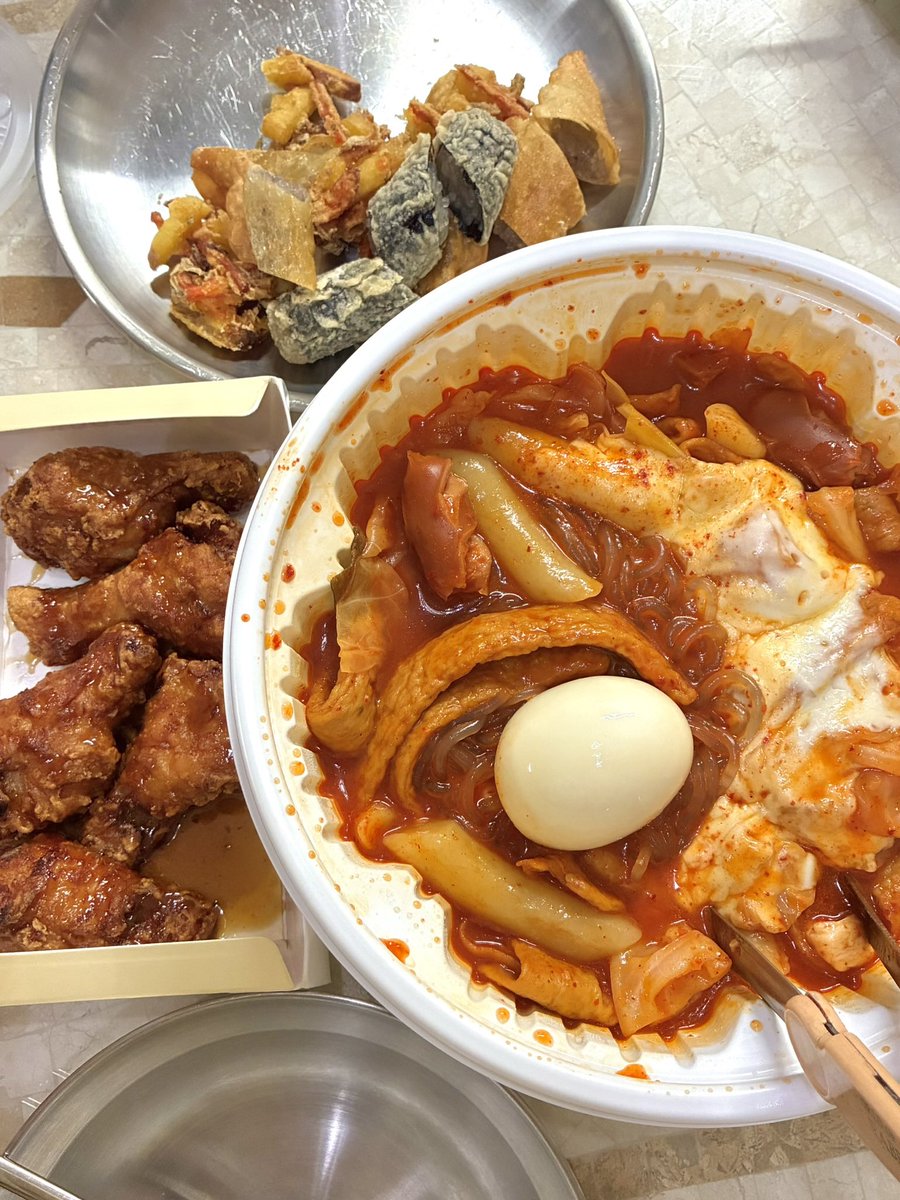 zerorrin's tweet photo. 엽떡 ❤︎ 나 https://t.co/vL1aN7x3aw