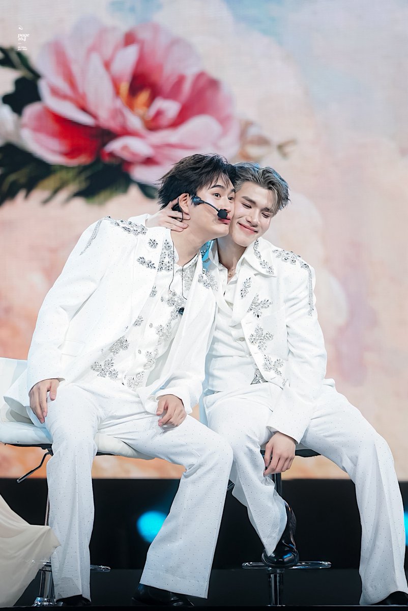 p_164pix's tweet photo. จุ่มแก้ม อฟช 😭💘 น่ารักม้าก แง 

GEMINIFOURTH TTH FINALE 
#TicketToHeavenFinalEP
#GeminiFourth 
#Gemini_nt #Fourthnattawat https://t.co/lsIkAeppNk