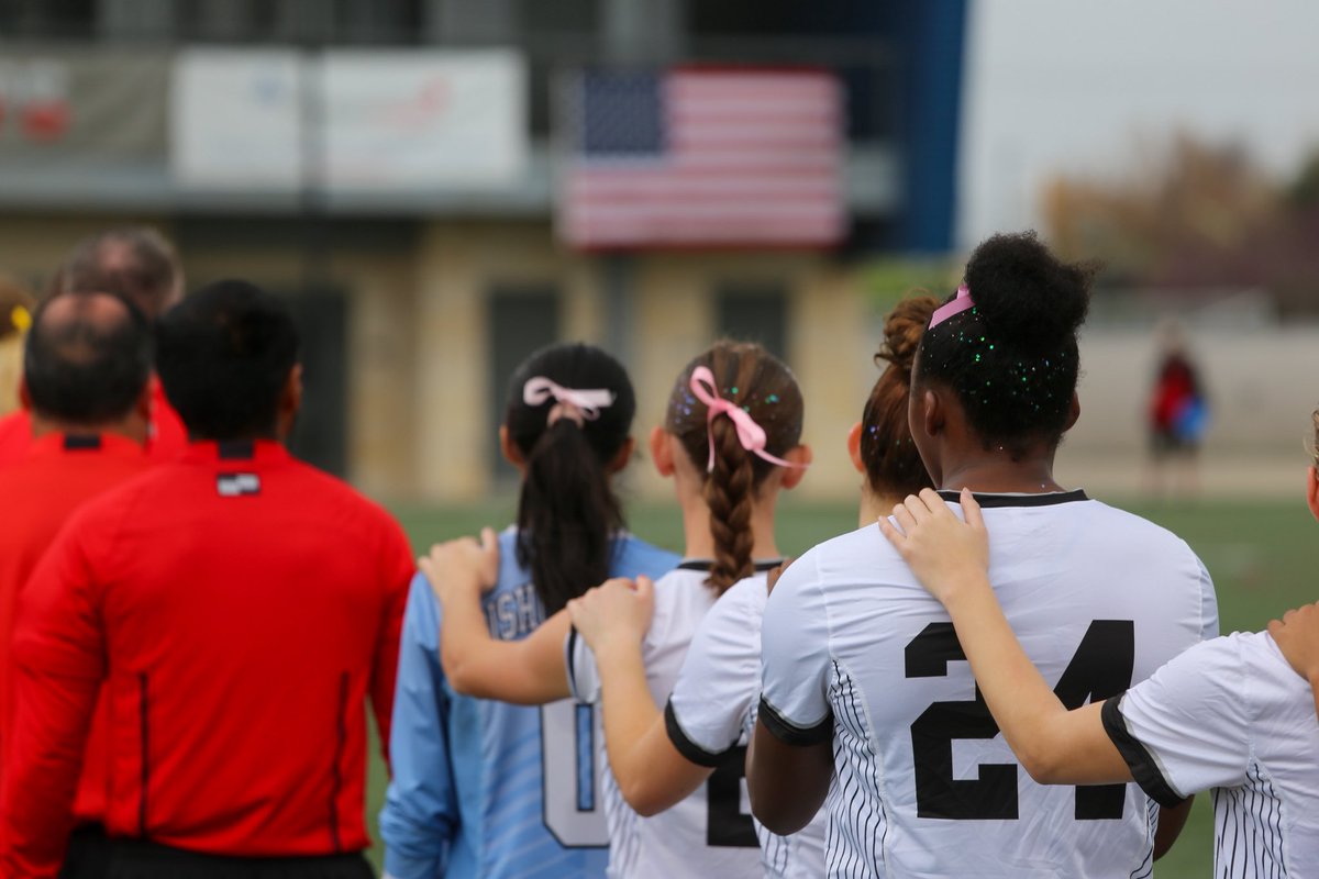 blathletics's tweet photo. At Bishop Lynch, we're grateful for the chance to compete beneath that flag and represent something greater than ourselves.

Happy Independence Day from Friar Athletics! ❤️🤍💙 https://t.co/27n2IuzGJ4
