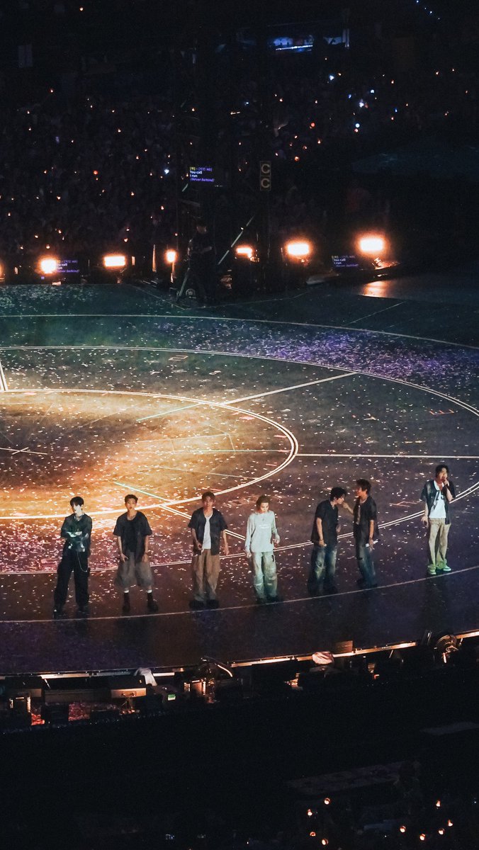 vic_igls's tweet photo. algunas fotos que hice en el concierto :)

#arirangtourmadrid https://t.co/Ez0uINdCY0