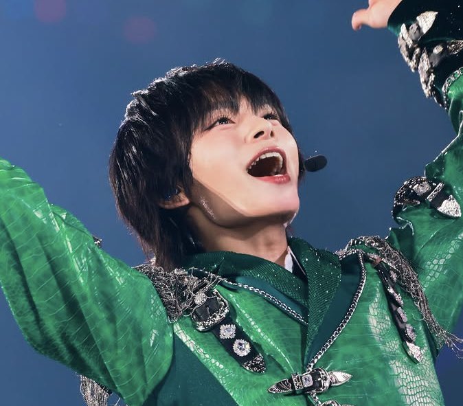 luv____0807's tweet photo. こうやってみると、流星くんのメイクって本当にどの角度からみても綺麗で儚い。
特に本人も相当こだわってるであろうまつ毛の美しさ、すごい。。。
これも普段からメイクを研究してる流星くんの努力と好きなものへの愛情なんだろうな https://t.co/Oqjx1SisVI