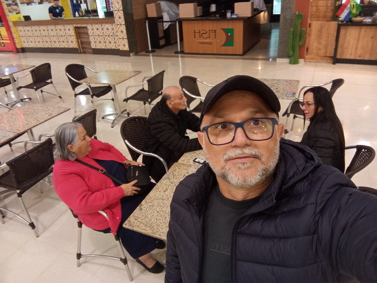 Marcos83188296's tweet photo. Passeio com os pais em Pedro Juan Caballero - Paraguay. https://t.co/MAilx8XDRK