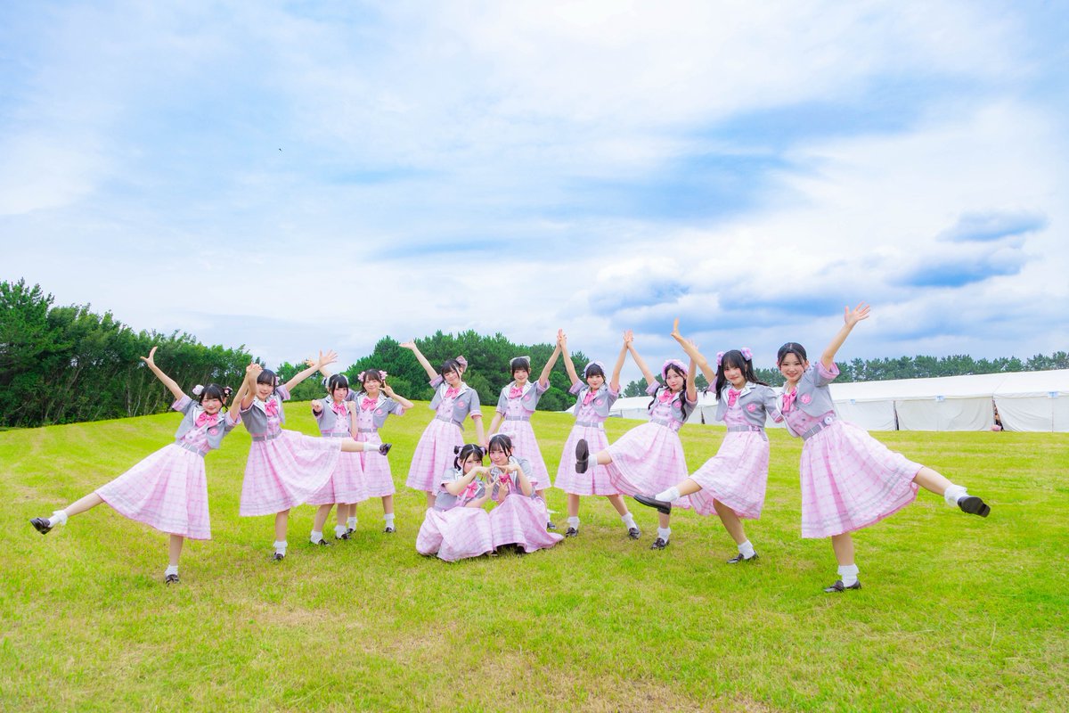 Heroines_RS's tweet photo. ヒロ研と夏はじめよ？☀️

#ヒロインズ研究生 #ヒロ研 https://t.co/vgaltlakop