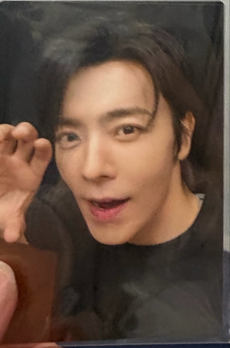 iM0_333's tweet photo. @polarisdh86 알겠습니다! 번역기를 사용하겠습니다🙇🏻‍♀️

1번째 사진의 동해 포토카드를 원합니다🙇🏻‍♀️
2번째 사진의 동해 포토카드와 교환 부탁드립니다.

그리고 3번째 사진에서 빨간색으로 표시한 포토카드는 제가 구매하고 싶습니다!
일본 엔화로 결제해도 괜찮을까요? https://t.co/t4WvriizFR