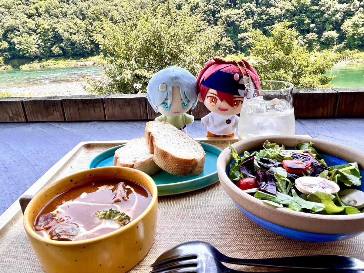 nicoco020808's tweet photo. 昨日のお出掛け😆清流を眺めるテラスでランチ💕風が気持ちいいね❄️🌺ちゃん✨ビーフシチュー大きめお肉がほろほろのとろとろで美味しかった〜😋 https://t.co/kAXXAIS4Gc