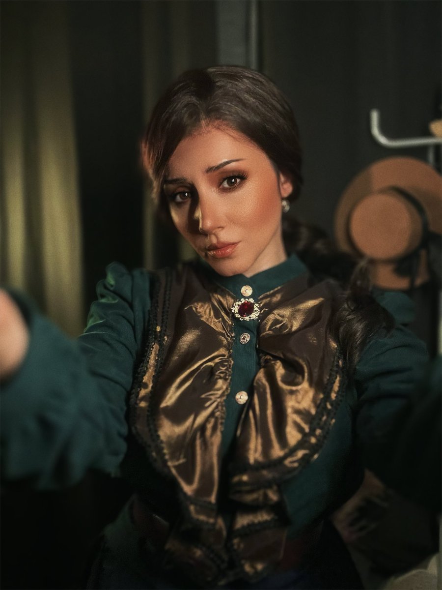 EzysummersC's tweet photo. Oh Arthur... My latest Mary Linton cosplay #MaryLinton #cosplay #RedDeadRedemption2 https://t.co/y8mnAZqRn1