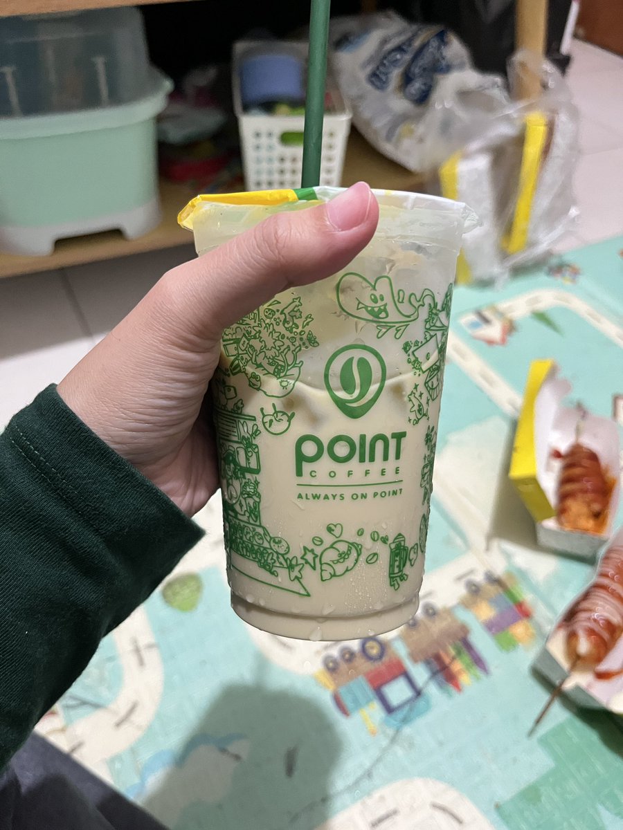 pcarua_'s tweet photo. kopi pandan point seenak itu ternyata.. https://t.co/g0jc0w5jcF