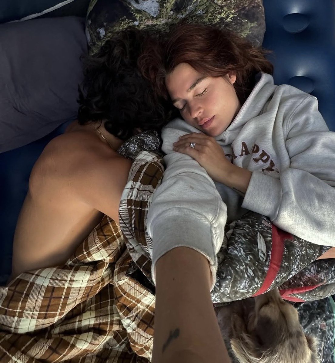 ApolloMiguelito's tweet photo. @Eyybini You’re pitiful atp.

Jennie and Nico Hiraga are friends, what relationship are you even talking about? 😂

A friend who Jennie occasionally hangs-out with because they have the same circle in California. And Ladies are comfortable around him because he’s gay. https://t.co/XDOLnnlC6M