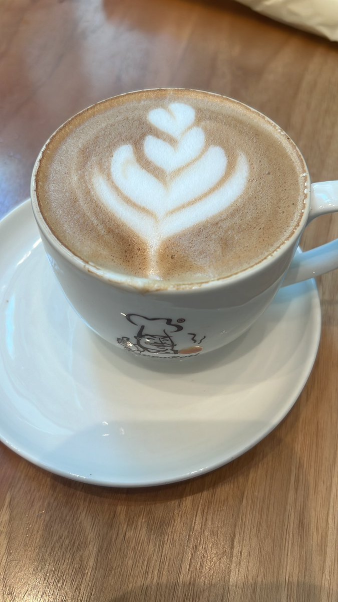 mimering_mimi's tweet photo. I love cappuccinos after a meal (I couldn’t wait to drink it) https://t.co/WaZ1tzQs2I