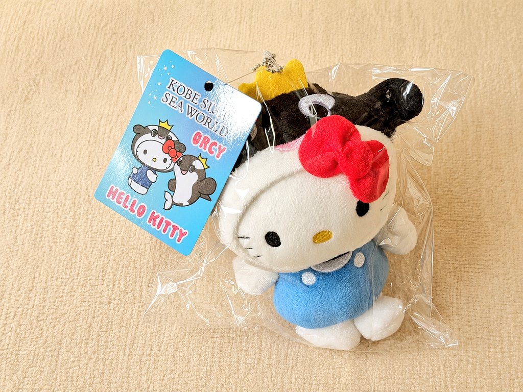 kuri5yo's tweet photo. グッズショップで見つけて即お迎え🩷

シャチとコラボしてるキティちゃん🐬✨ 王冠をかぶったシャチも可愛くて、 見つけた瞬間ひとめぼれ🥹💕
神戸須磨シーワールドの思い出が またひとつ増えました🍀
#キティちゃん #神戸須磨シーワールド #ご当地キティ #サンリオ https://t.co/e8YbYgFj7r