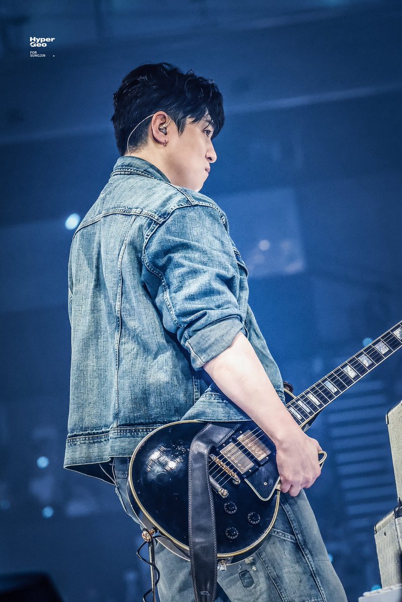 hypergeo1616's tweet photo. 260704 The DECADE FINALE

#DAY6 #데이식스 #성진 #SUNGJIN https://t.co/aqt5ch6qz1
