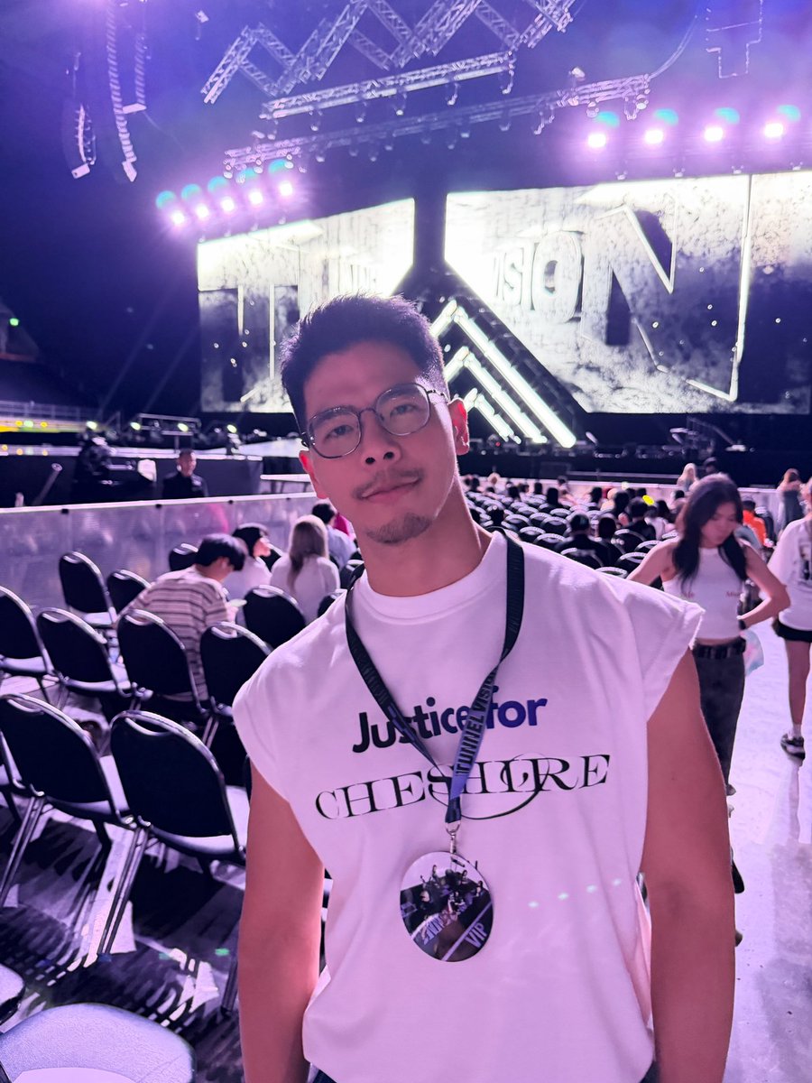 PierreSira's tweet photo. ปีนี้ ได้ดูน้อง 2 รอบครับ :))

 #ITZY_TUNNELVISION_BKK
#itzy
#midzy https://t.co/SYb9U2yF34