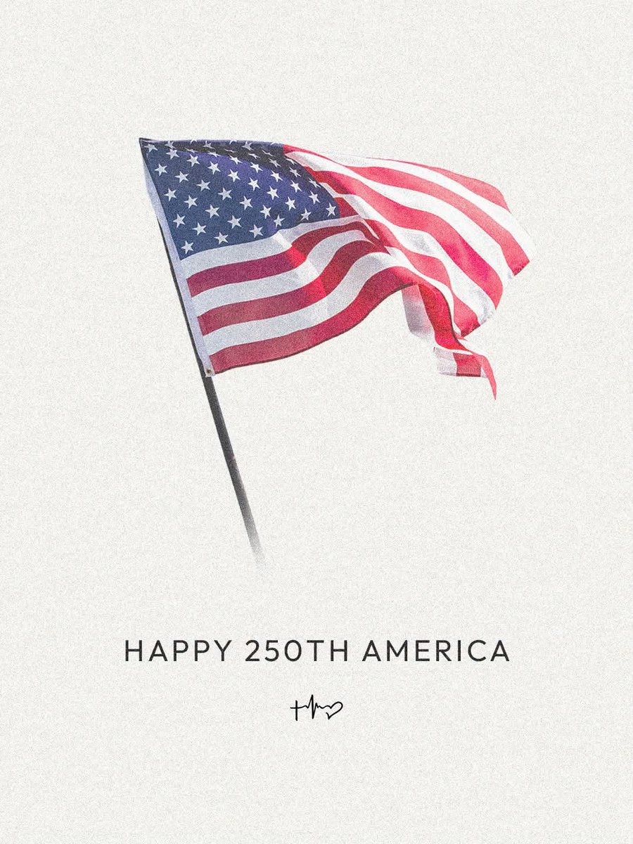 leyGomez_'s tweet photo. Happy 4th of July! https://t.co/eq2zTI2IMX