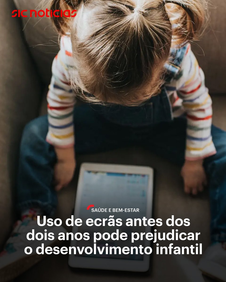 SICNoticias's tweet photo. Estudo britânico revela os riscos associados ao uso de ecrãs e o desenvolvimento, saúde e qualidade de vida futura de bebés com menos de dois anos.
Saiba mais em: https://t.co/eWHxWY6hvM
#saude #criancas #bemestar #tecnologia #ecras #news #sicnoticias https://t.co/o5esTLiUen
