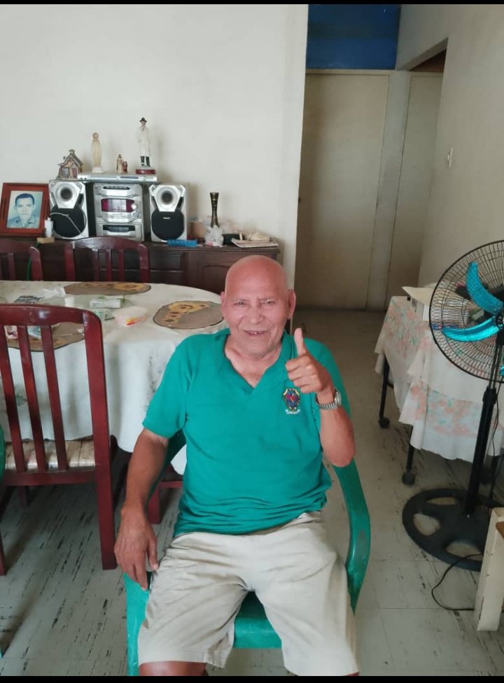 juandfaneite's tweet photo. Lamento informar que mi papá murió anoche a las 12:20 ... 
No tengo palabras para Expresar lo que se siente 😭😢
DIOS te tenga en la gloria papá 😇🙏🏻 https://t.co/ojcFeOprMu