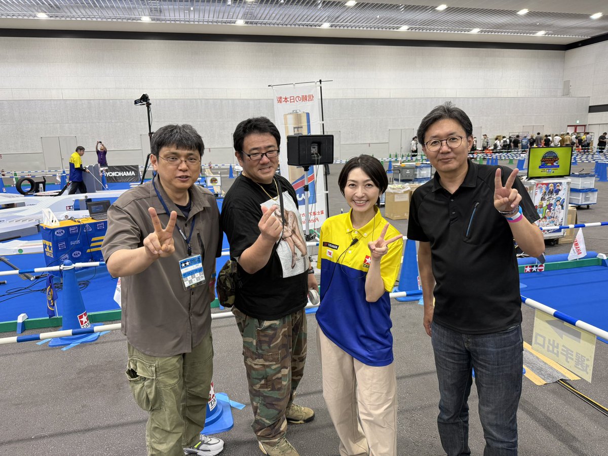 yuco223's tweet photo. ジャパンカップ静岡大会前日練習☆
皆さんの並び時間軽減のためグループ分けして走行時間をずらすという新しい形式にトライ。試行錯誤しながらでしたがご協力ありがとうございました😊どんどんみんなでいい形にしていけたらいいですね✨
わ〜明日からはじまる！まずは開幕宣言&amp;試走式から🏁
#ミニ四駆 https://t.co/JYl8Jn1XwF