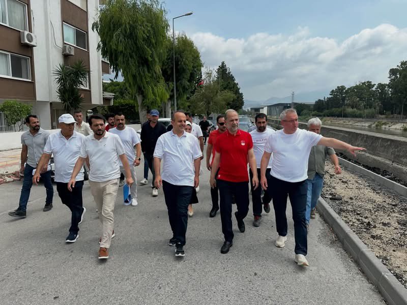 AbdulkadirOzl's tweet photo. Çevre Şehircilik ve İklim Değişikliği Bakanlığımız (TOKİ) ve Hatay Büyükşehir Belediyemiz tarafından yapımı devam eden Feyezan Kanalı 1. Etap çalışmalarını yerinde inceleyerek yetkililerden bilgi aldık.

Bu önemli yatırım ile Feyezan Kanalı ve çevresi daha temiz daha estetik bir görünüme kavuşacak.

Bu kıymetli projenin hayata geçirilmesindeki destekleri dolayısıyla Cumhurbaşkanımız Sayın Recep Tayyip Erdoğan’a ve Çevre, Şehircilik ve İklim Değişikliği Bakanımız Sayın Murat Kurum’a şükranlarımı sunuyorum.

İskenderun’umuza şimdiden hayırlı olsun. 🇹🇷