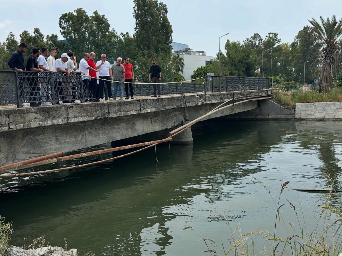 AbdulkadirOzl's tweet photo. Çevre Şehircilik ve İklim Değişikliği Bakanlığımız (TOKİ) ve Hatay Büyükşehir Belediyemiz tarafından yapımı devam eden Feyezan Kanalı 1. Etap çalışmalarını yerinde inceleyerek yetkililerden bilgi aldık.

Bu önemli yatırım ile Feyezan Kanalı ve çevresi daha temiz daha estetik bir görünüme kavuşacak.

Bu kıymetli projenin hayata geçirilmesindeki destekleri dolayısıyla Cumhurbaşkanımız Sayın Recep Tayyip Erdoğan’a ve Çevre, Şehircilik ve İklim Değişikliği Bakanımız Sayın Murat Kurum’a şükranlarımı sunuyorum.

İskenderun’umuza şimdiden hayırlı olsun. 🇹🇷