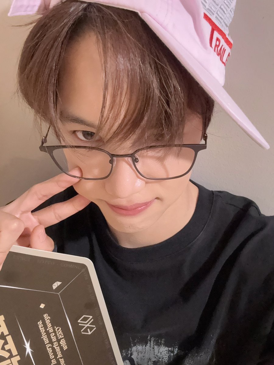 114message's tweet photo. 260704 🐻💬 10:12PM

🐻 Done with the first night of our concert!
🐻 I should go live while I'm eating dinner 
🐻 (Photo) https://t.co/jV9AaGmNTE