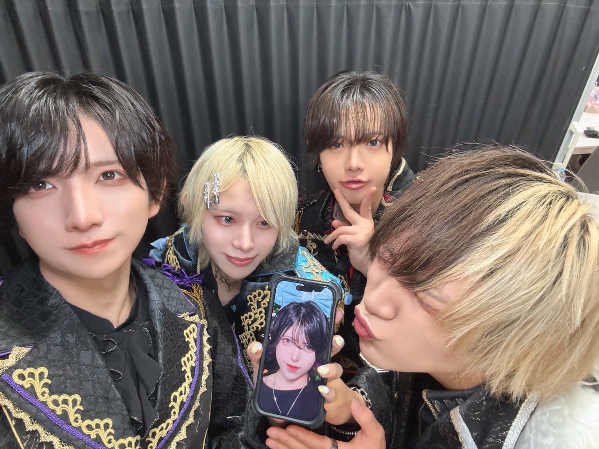 UNWHITE_'s tweet photo. 7/4 「iPASS TOSHIYA 生誕祭」
ご来場いただきありがとうございました🩵

急遽4人でのライブとなりましたが盛り上がりのある素敵なライブになりました🔥
TOSHIYAさんおめでとうございます🎂🎂

明日は3Days2日目！静かの海「MIGHTY BOYS # 10」にて皆様のご来場お待ちしております🙌🙌🙌 https://t.co/qsjlSkUTEc