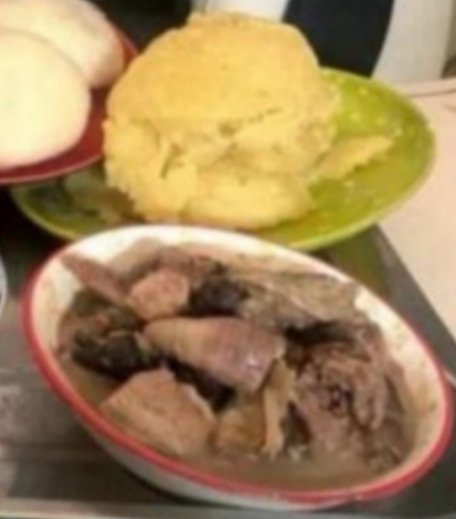 ChrisOdogwu's tweet photo. This is equally good for Lunch. 
Pounded yam and Eba. 
The Anioma people of Delta state enjoy this a lot. 
Pepper soup. Meat for protein.
Spiced with other concoction.
A balanced diet. https://t.co/2wlwSdi3An