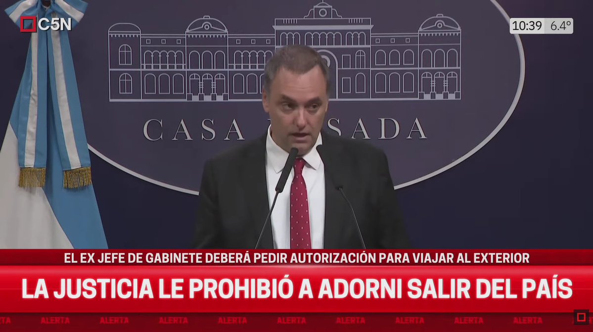 MatiAromi's tweet photo. KJJASAJSJJAJAJ SIIII OTRO MOTIVO PARA FESTEJAR EN ARGENTINA! 

venían a terminar con los curros de la política che https://t.co/ikNIRatkhA