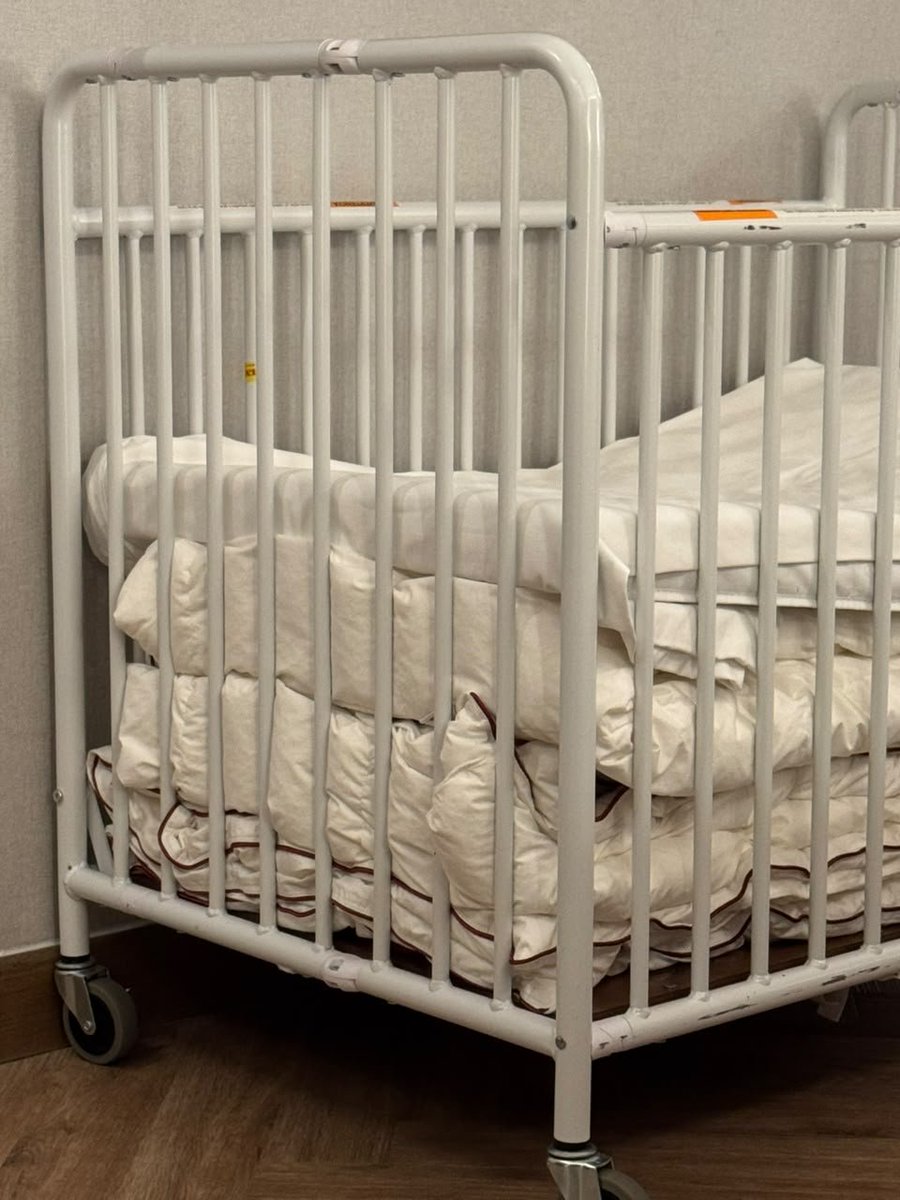 Samy242109's tweet photo. @MBonvoyAssist This is what was provided to me as a cot for a 2 months old infant. Your management considers it suitable as per their standards! I'm looking for a full refund for the 6 nights as I had to make my baby sleep in a stroller. https://t.co/5PL4VKJlZv