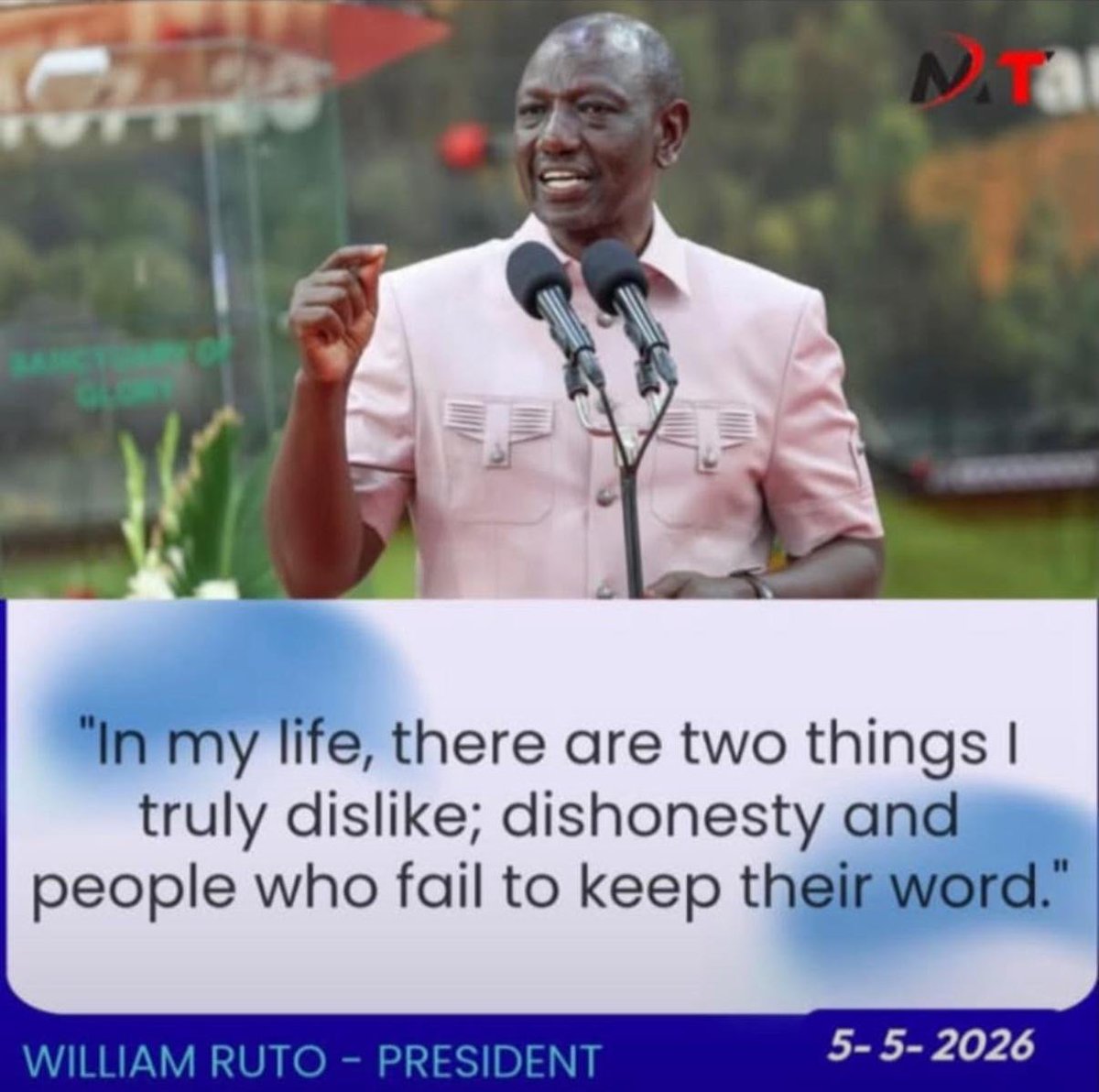 MutemiWaKiama's tweet photo. Kumbe huyu hajipendi 😂😂😂 https://t.co/2qKyZawYYF