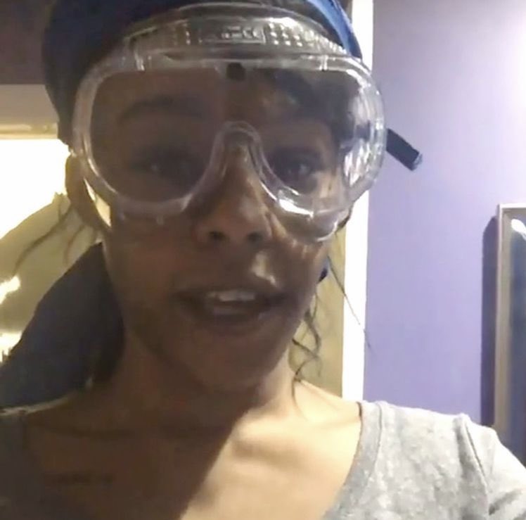 ReddCinema's tweet photo. 9 years ago Azealia Banks revealed to the public that she had been sacrificing chickens in her closet… https://t.co/Abj71eOWA4