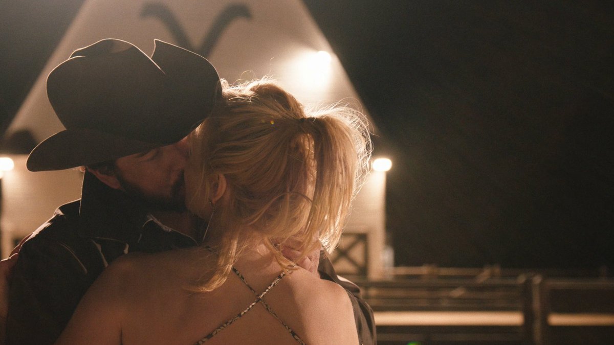 lilapits's tweet photo. literal soulmates beth dutton and rip wheeler https://t.co/39WNPV47Su
