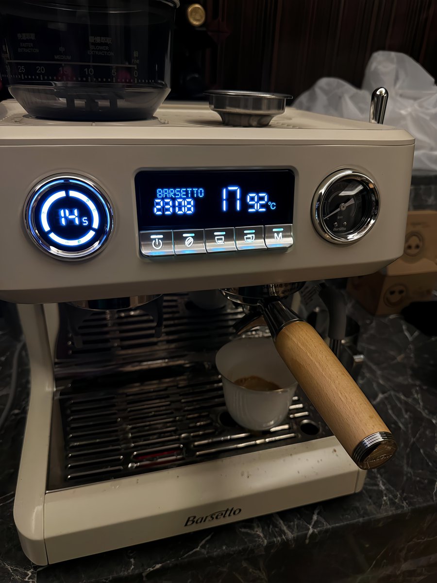 YnthaCoimbra's tweet photo. Spent 10 mins in a coffee line today rambling about "optimizing team efficiency" only to realize I was talking to a vending machine. Life’s little irony. https://t.co/IUMmNi4K3X
