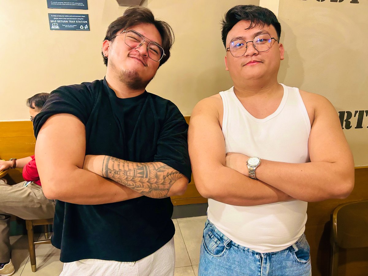 MiniSizeCub's tweet photo. bumped into one of my colabubus. 🤣 https://t.co/iHxFwDXKGA