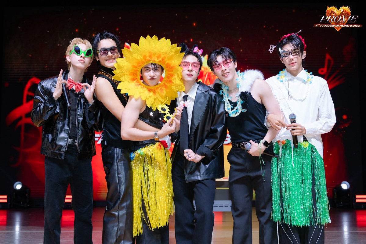 LeayDoDee's tweet photo. 香港最終站真的充滿了幸福與快樂✨
謝謝每一位 USER，和我們一起創造了最特別的回憶，也讓這次亞洲巡演畫下了最完美的句點。

今晚大家的歡呼聲和熱情，都是送給我們最珍貴、最美好的禮物 WE LOVE YOU USER!
🧡💛💚🩷🩵💜
___

Final Stop ที่ฮ่องกงเต็มไปด้วยความสุขจริงๆ✨

ขอบคุณ USER ทุกคนที่มาร่วมสร้างความทรงจำสุดพิเศษและปิดฉาก Asia Tour ครั้งนี้ของพวกเราได้อย่างสมบูรณ์แบบ 

เสียงเชียร์และพลังของทุกคนในค่ำคืนนี้คือของขวัญที่ดีที่สุดเลย WE LOVE YOU USER! 
🧡💛💚🩷🩵💜
___

The Final Stop in Hong Kong was truly filled with so much happiness!✨

Thank you to every USER who came out to create these incredibly special memories and perfectly wrap up our Asia Tour.

Your cheers and energy tonight were the absolute best gift. WE LOVE YOU USER! 🧡💛💚🩷🩵💜

#PROXIE1stFANCONinHK 
#PROXIE1stAsiaTour
#PROXIEth