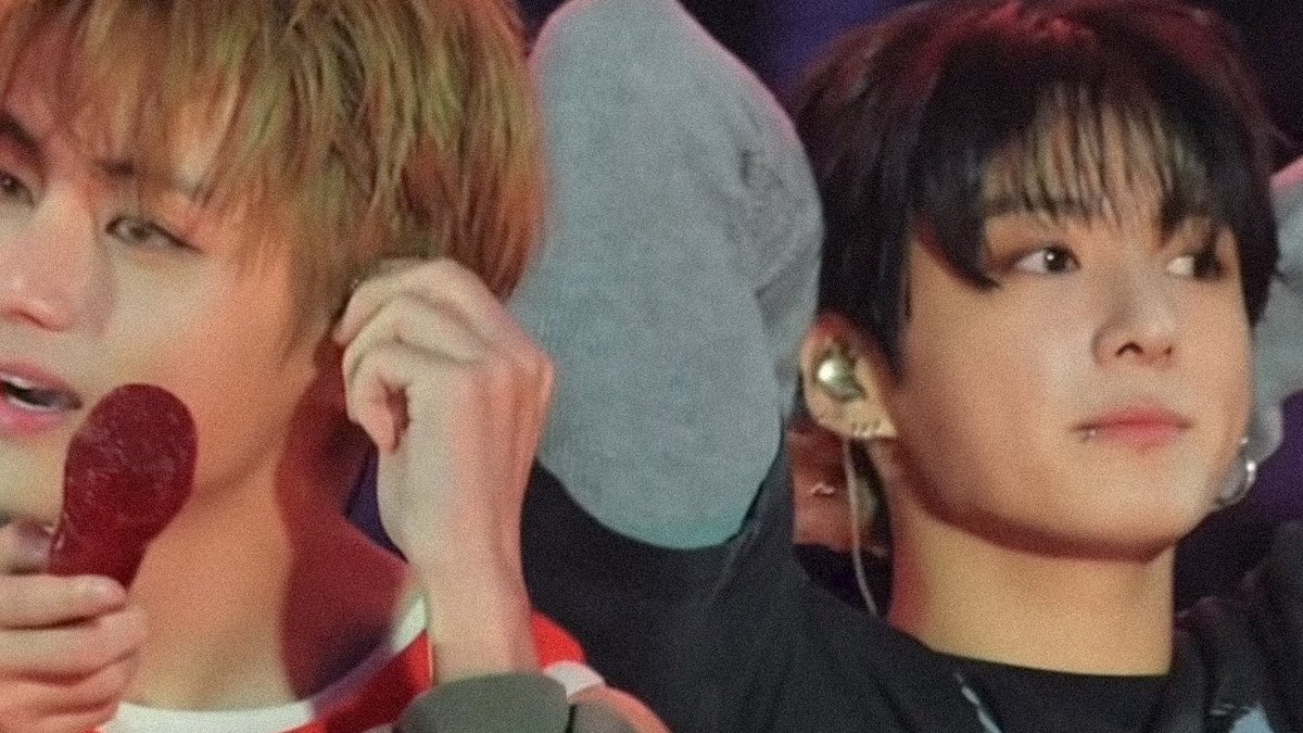 llvyms's tweet photo. 🍓🐰 #taekook https://t.co/plwD8B8VVi