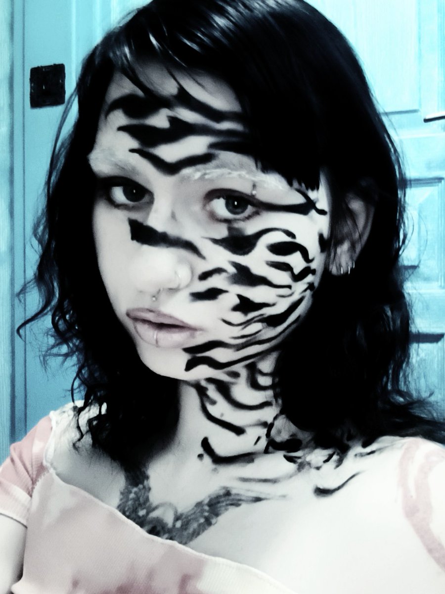 BRUTALCONFUSION's tweet photo. ofc i had to do fem!sasuke 🏮🪽 https://t.co/DC1HGtzejT