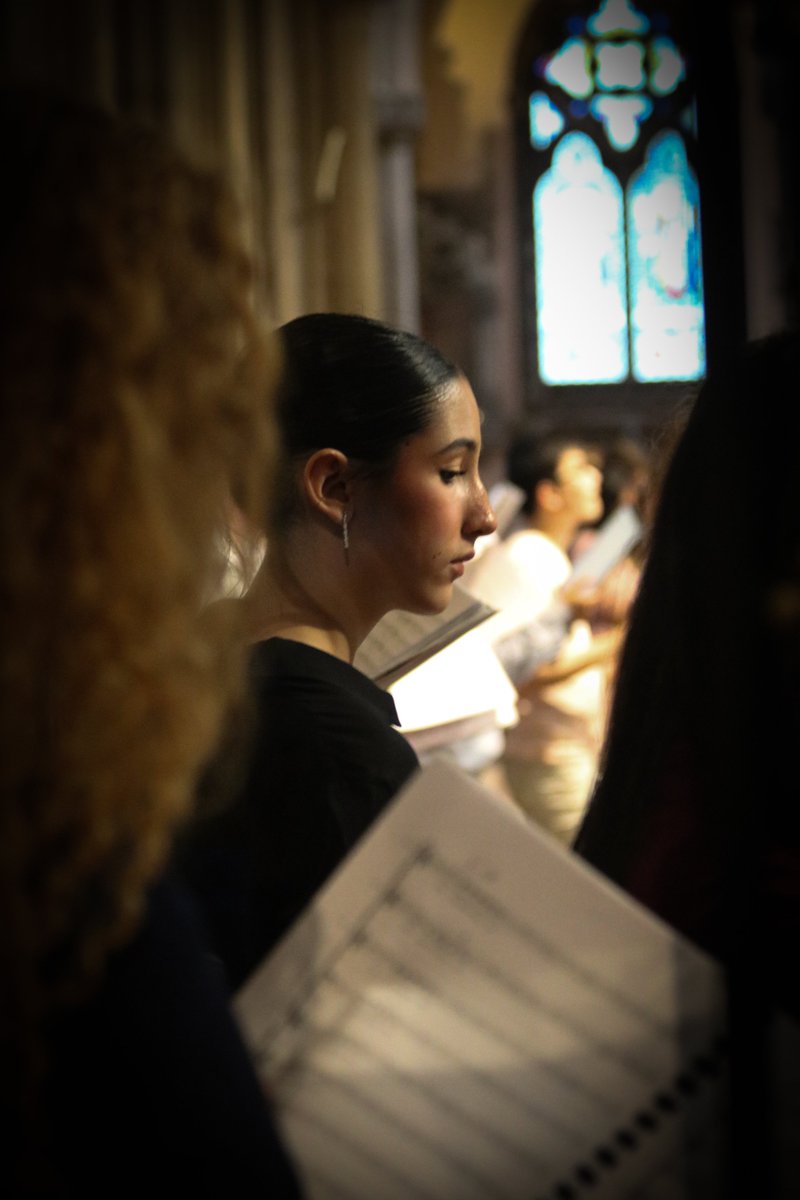 cambridgemusic's tweet photo. An incredible rehearsal this afternoon for tonight’s concert - Spem in alium at OLEM. The Choir of Clare College, Coro Clairière and Concerto Scirocco sounded outstanding under Graham Ross &amp; Brunella Clerici. A rare chance to hear Striggio, Gabrieli &amp; Tallis @ClareChoir https://t.co/KgzUU28tc3