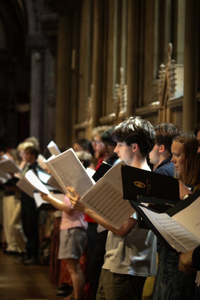cambridgemusic's tweet photo. An incredible rehearsal this afternoon for tonight’s concert - Spem in alium at OLEM. The Choir of Clare College, Coro Clairière and Concerto Scirocco sounded outstanding under Graham Ross &amp; Brunella Clerici. A rare chance to hear Striggio, Gabrieli &amp; Tallis @ClareChoir https://t.co/KgzUU28tc3