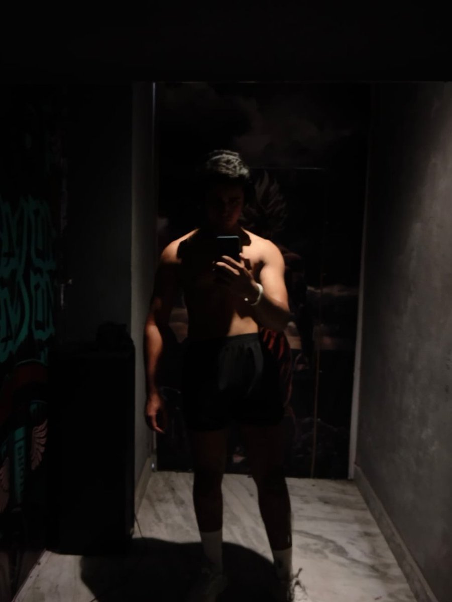 piyushorb's tweet photo. Day 4 of building (10hrs session)

- recorded the demo for AgentOS
- edited it out 
- built a template for the system
- perfected the agent's communication skills
- leg + shoulder at gym https://t.co/QewVxMgRn4