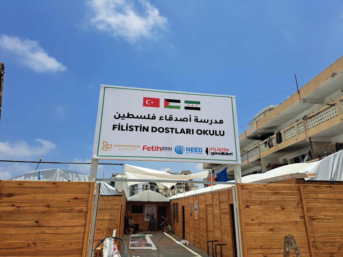 tubaerkor's tweet photo. "Gazze'deki "Filistin’in Dostları Okulu" inşaat çalışmalarımızda elhamdülillah son aşamaya geldik.
Şu an neler yapılıyor?
• 🛠️ Son ince işçilikler ve rötuş işlemleri,
• 🪑 İç ve dış mekan donanımlarının yerleştirilmesi,
• 🧹 Çevre düzenlemesi ve saha temizliği.

Okulumuzu en kısa sürede eğitime hazır hale getirip teslim etmek için çalışmalarımız titizlikle devam ediyor. Sizlerin de katkılarıyla Gazze'deki yavrularımızın eğitimine destek olmak için çalışmaya devam ediyoruz. Maddi manevi katkı sağlayan herkesten Allah razı olsun. 🤲✨"