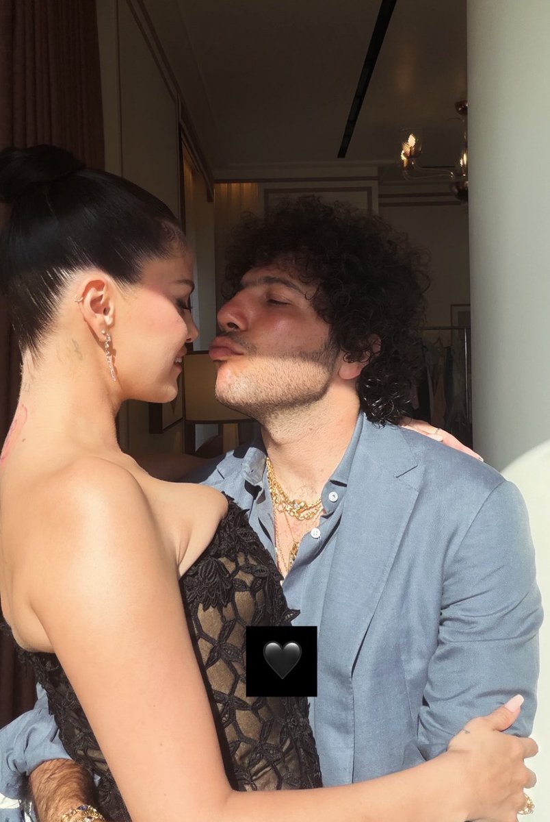 lossofhislife's tweet photo. her ass saying “i wish benny was with me rn” whole time he was with her 😭😭😭😭 https://t.co/fVeiKRCPXd