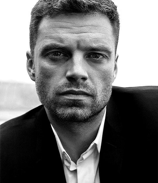 lunarninaa's tweet photo. genuinely how is he real https://t.co/ZsU4WxIIHW