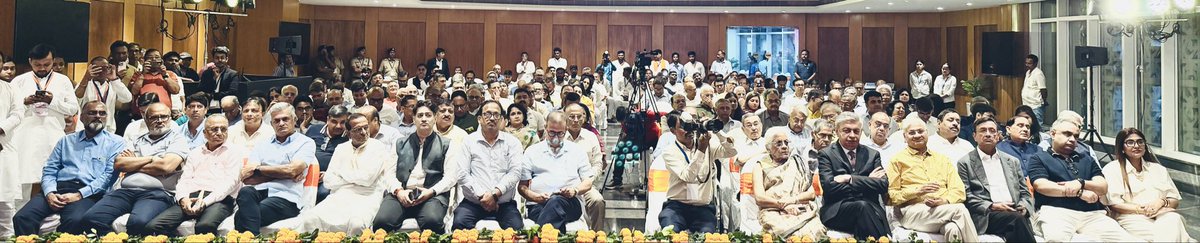 shishirkb's tweet photo. Abhinandan Samaroh by 
Alipur Nagrik Samity 

to felicitate their own MLA the 
Hon’ble  Chief Minister @SuvenduWB 

The CM in very clear terms articulated the priorities of the #WestBengal Govt in coming days / weeks / months 

Every promise made in the -#SankalpPatra will be fulfilled