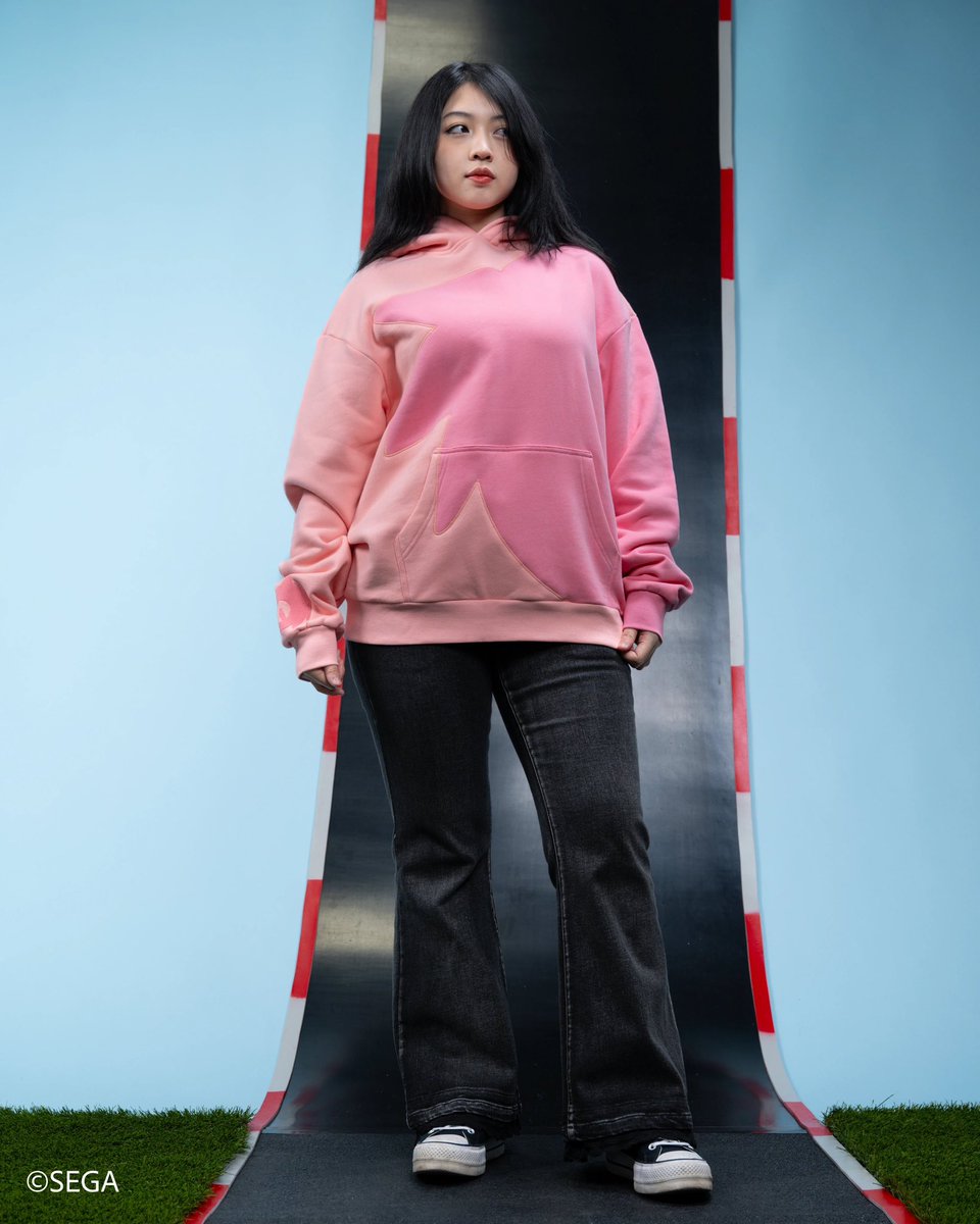 HandsSteady's tweet photo. Amy Long Sleeve, Carabiner &amp; Hoodie

Available NOW!

Text SONIC to 49469 for updates on future collections

Available Globally (excluding Asia)
©SEGA https://t.co/e8ag3MALaf