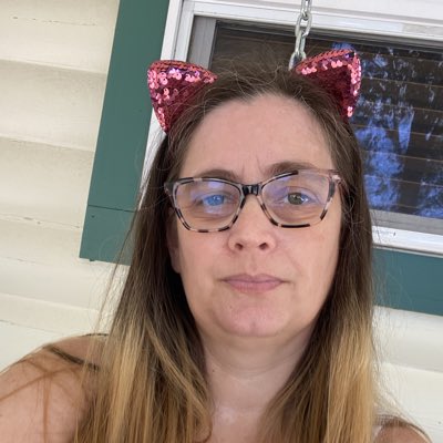 CoffeeBookCat's tweet photo. #NewProfilePic https://t.co/f9EqEKkxVJ