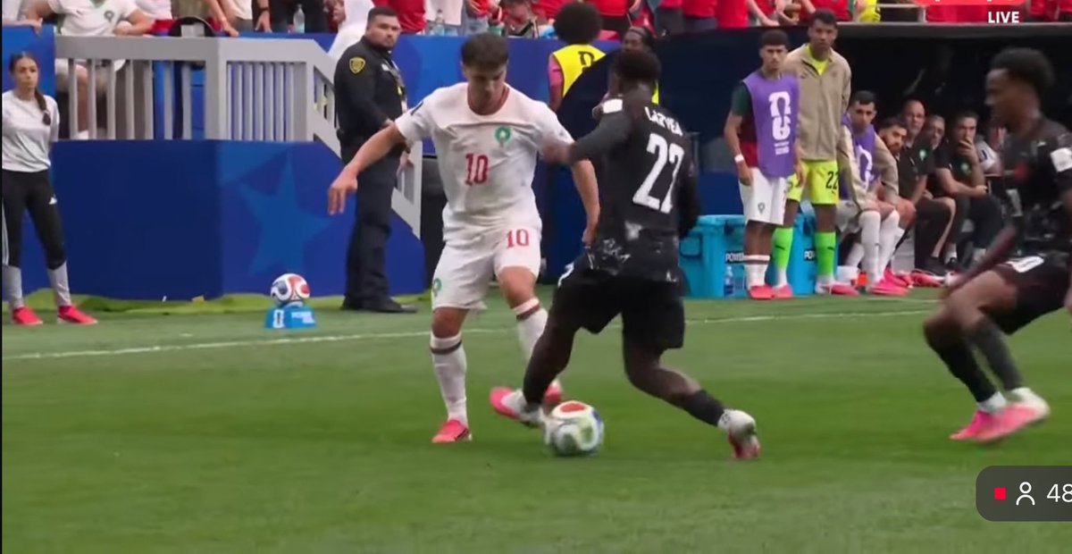 BubeCassy's tweet photo. Nothing to see here.
Just Brahim Diaz’s nutmeg on a Canadian player!
#morocco #camada #canmar https://t.co/JxmFfojmGN