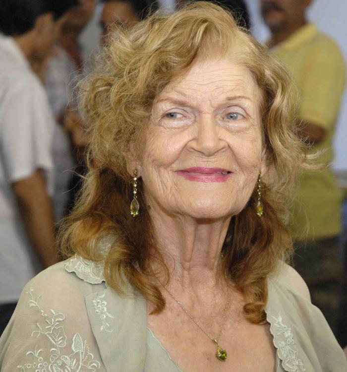 universidad_uci's tweet photo. 📚 El #6DeJulio de 1922 nació Carilda Oliver Labra, eminente poetisa cubana. Premio Nacional de Literatura y miembro de la Academia Cubana de la Lengua, intelectual representativa de nuestro proceso y creadora esencial para la literatura cubana. 🇨🇺
#CubaEsCultura @CubaMES https://t.co/ErrGgbkozE