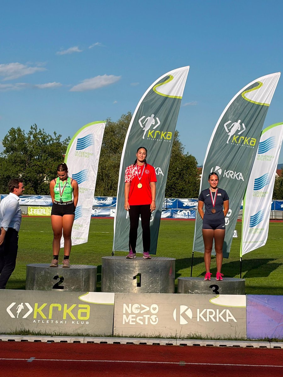 GSB_Gaziantep's tweet photo. 🥇Slovenya U18 Balkan Şampiyonası’nda Cirit atmada Sem Sporcumuz Simanur Bilgili 57.48 kategorisinde şampiyon olmuştur.

👏Sporcumuzu ve antrenörümüzü tebrik eder, başarılarının devamını dileriz.

@gencliksporbak @OA_BAK https://t.co/gngLcmNcso