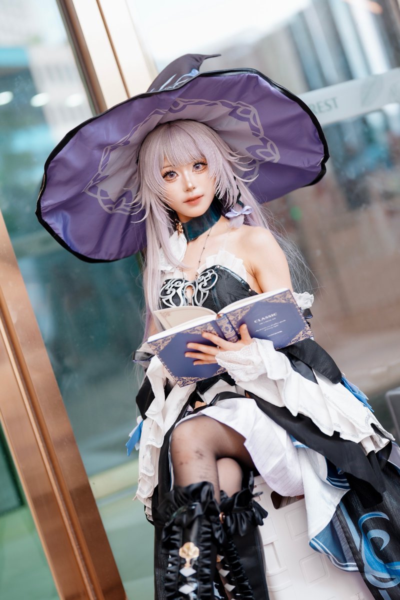 chuhwa08's tweet photo. 아코스타 
붕스 - 더 헤르타 
m.(@HotIceWater0_0)

#아코스타 #cosplay #HonkaiStarRail #スターレイル #TheHerta #マダム・ヘルタ https://t.co/uDQv8ELqjm